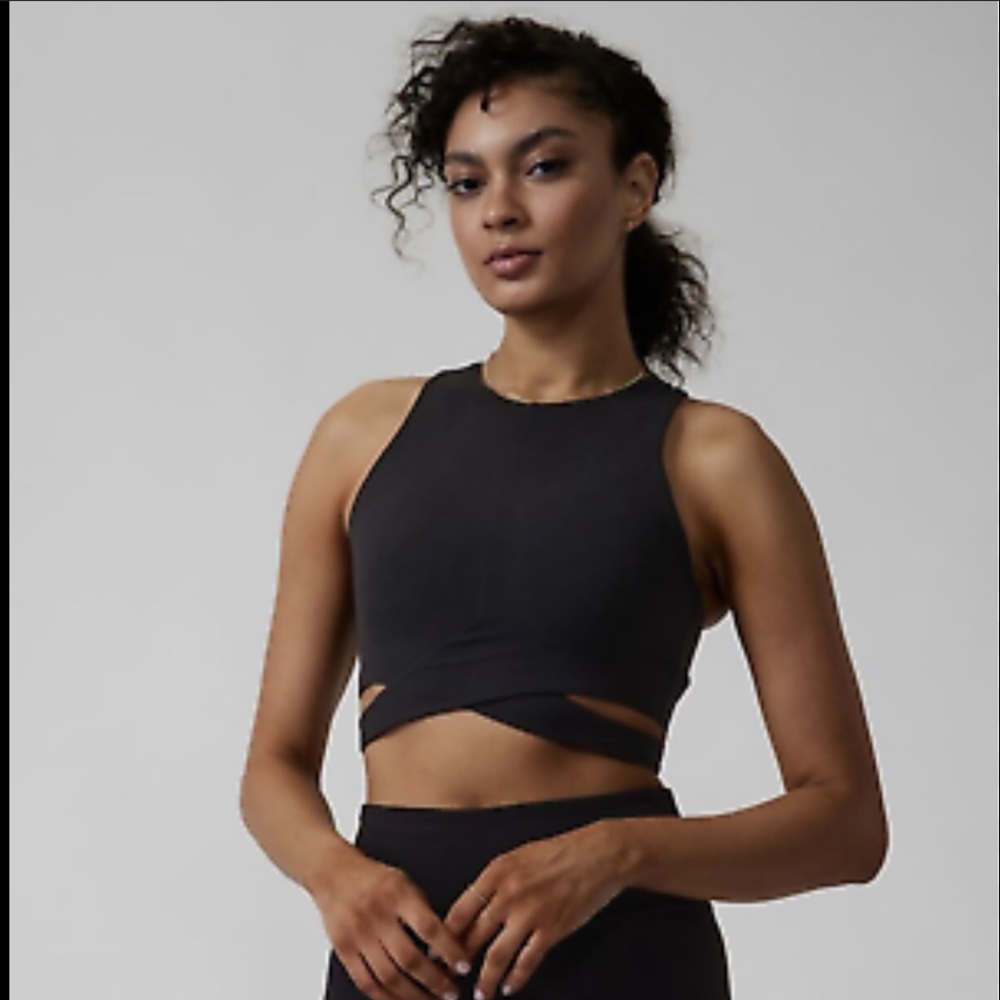 Women’s Athleta Conscious Crop Cut Out A-C Cups